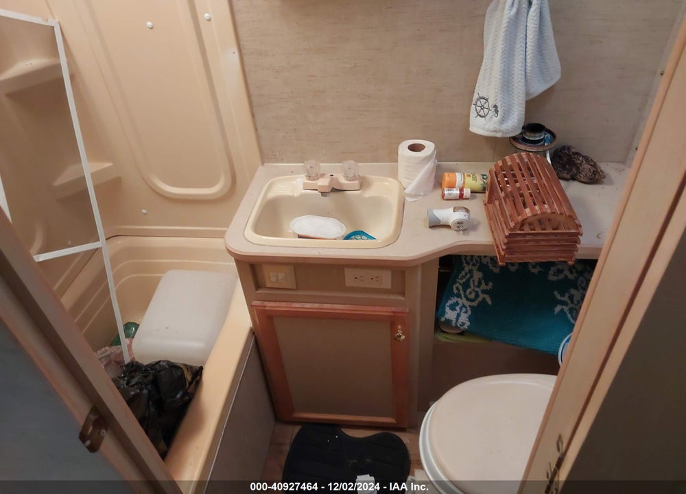 2005 JAYCO OTHER VIN: 1UJBJ02M45LJZ0411