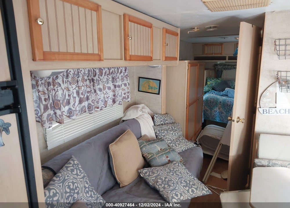 2005 JAYCO OTHER VIN: 1UJBJ02M45LJZ0411