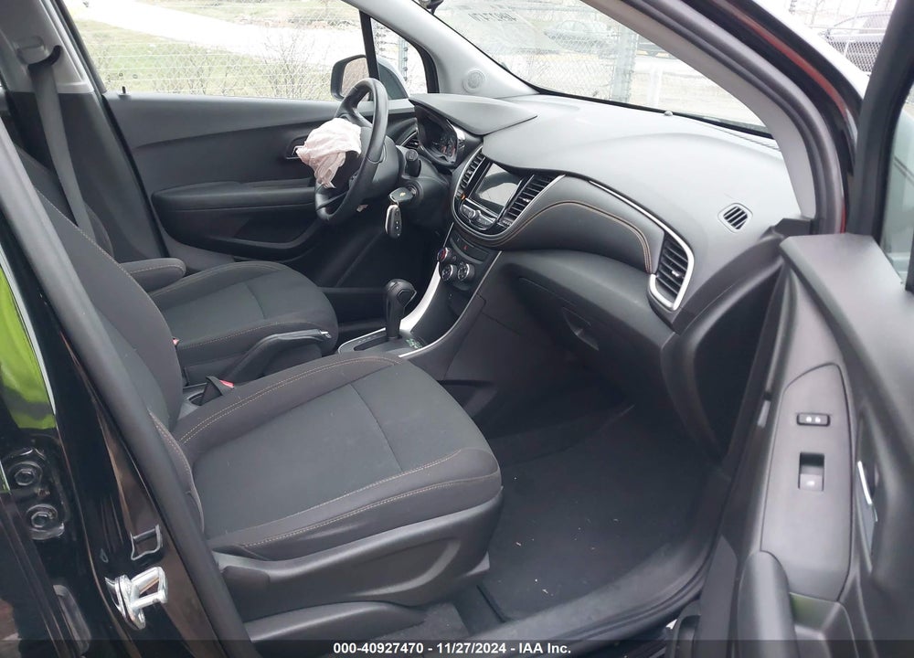 2019 CHEVROLET TRAX LS VIN: 3GNCJKSB7KL175461