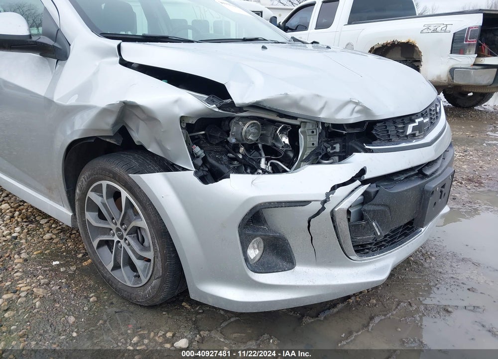 2018 CHEVROLET SONIC LT AUTO VIN: 1G1JD6SH8J4124518