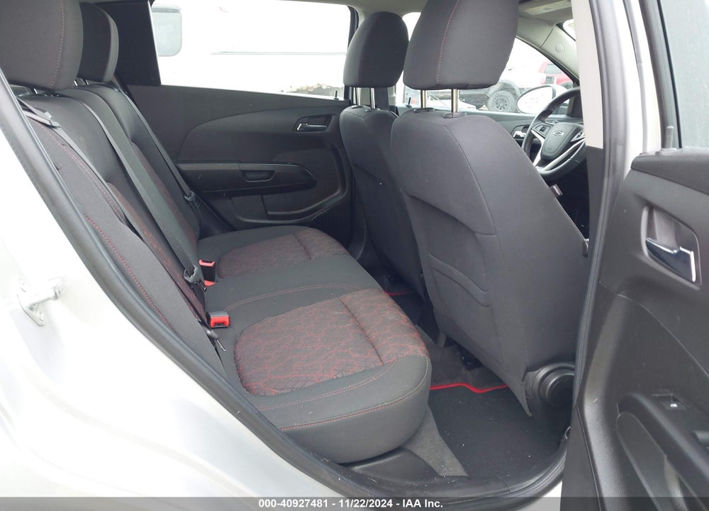 2018 CHEVROLET SONIC LT AUTO VIN: 1G1JD6SH8J4124518