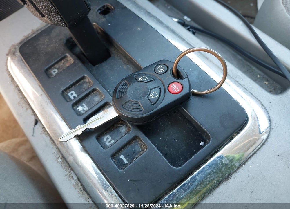 2008 FORD ESCAPE XLT VIN: 1FMCU93178KD74241