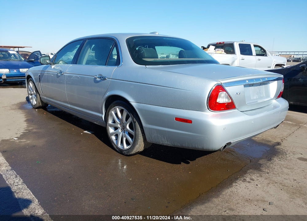 2008 JAGUAR XJ VIN: SAJWA79BX8SH29339