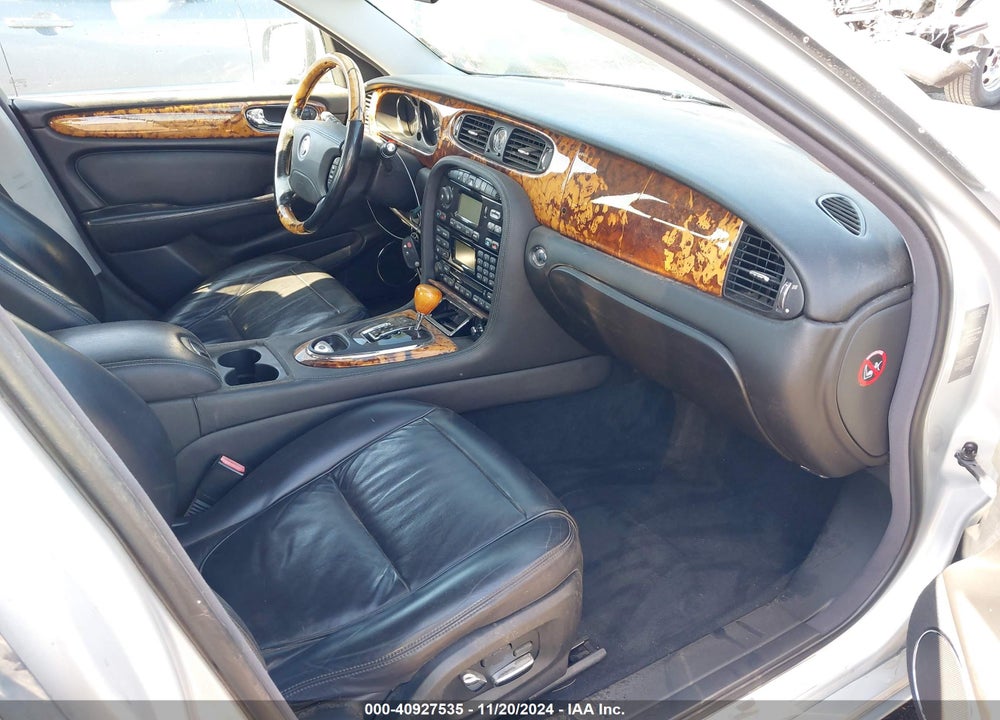 2008 JAGUAR XJ VIN: SAJWA79BX8SH29339