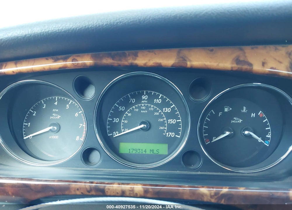 2008 JAGUAR XJ VIN: SAJWA79BX8SH29339