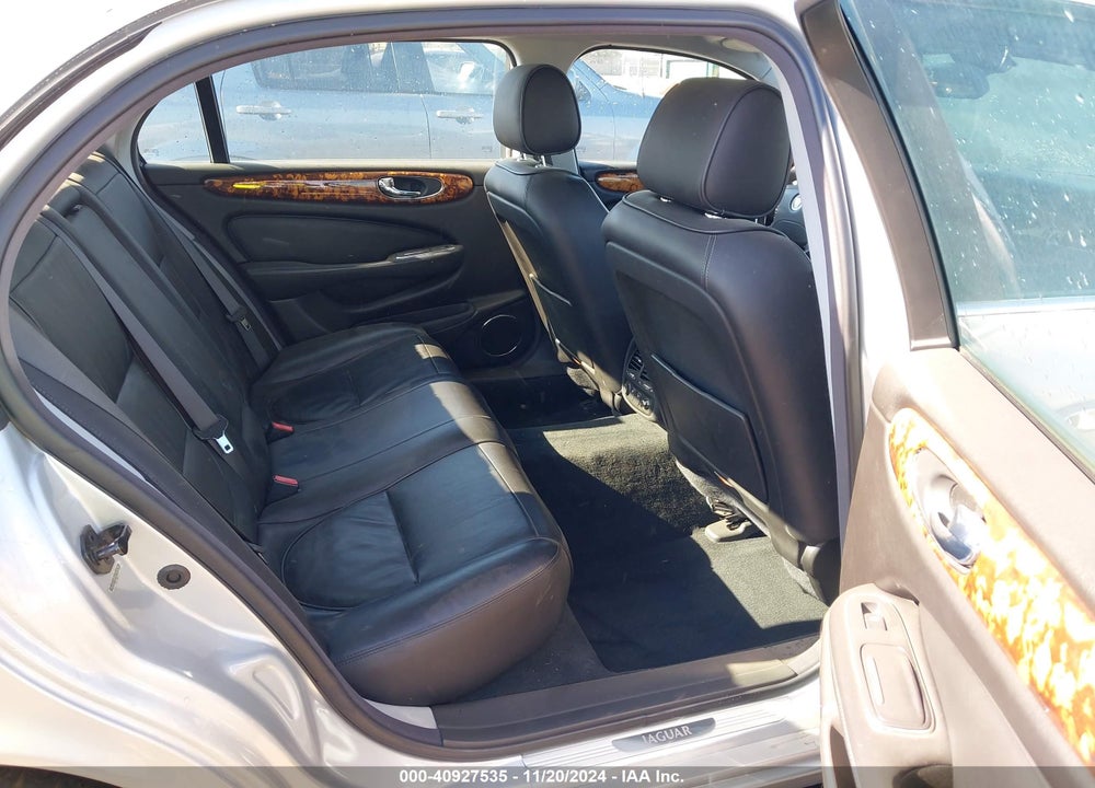 2008 JAGUAR XJ VIN: SAJWA79BX8SH29339