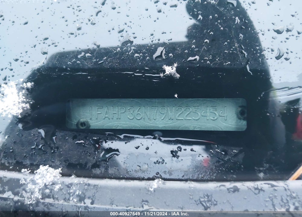 2009 FORD FOCUS SES VIN: 1FAHP36N79W225454