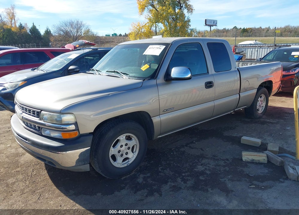 2002 CHEVROLET SILVERADO 1500 LS VIN: 2GCEC19T421140821