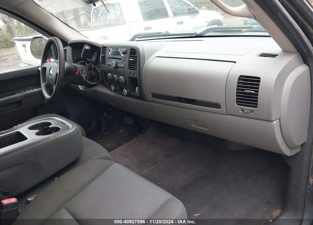 2010 CHEVROLET SILVERADO 1500 LS VIN: 3GCRCREA0AG258083