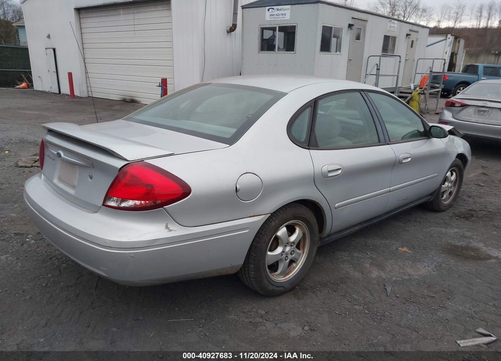 2005 FORD TAURUS SE VIN: 1FAFP53U95A298444