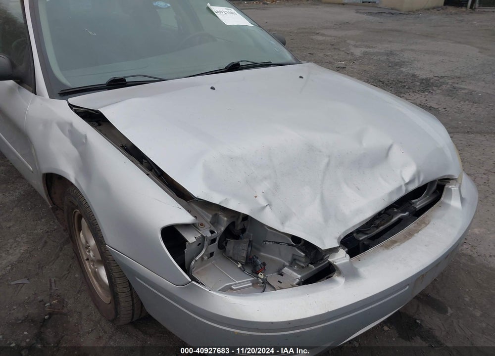 2005 FORD TAURUS SE VIN: 1FAFP53U95A298444