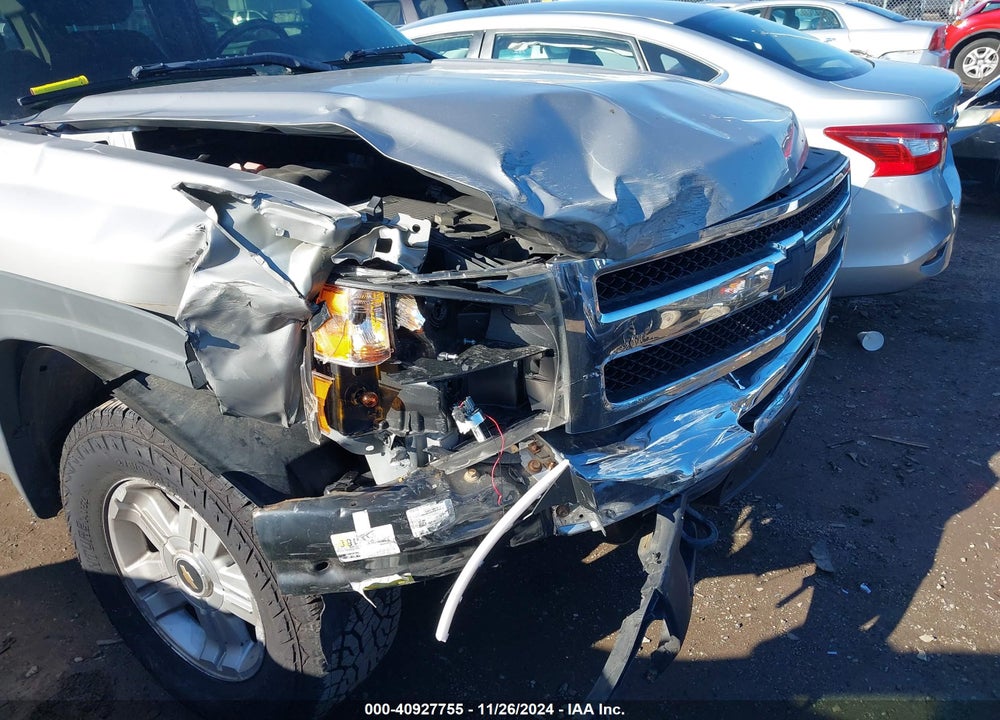 2009 CHEVROLET SILVERADO 1500 LT VIN: 2GCEK23MX91112848