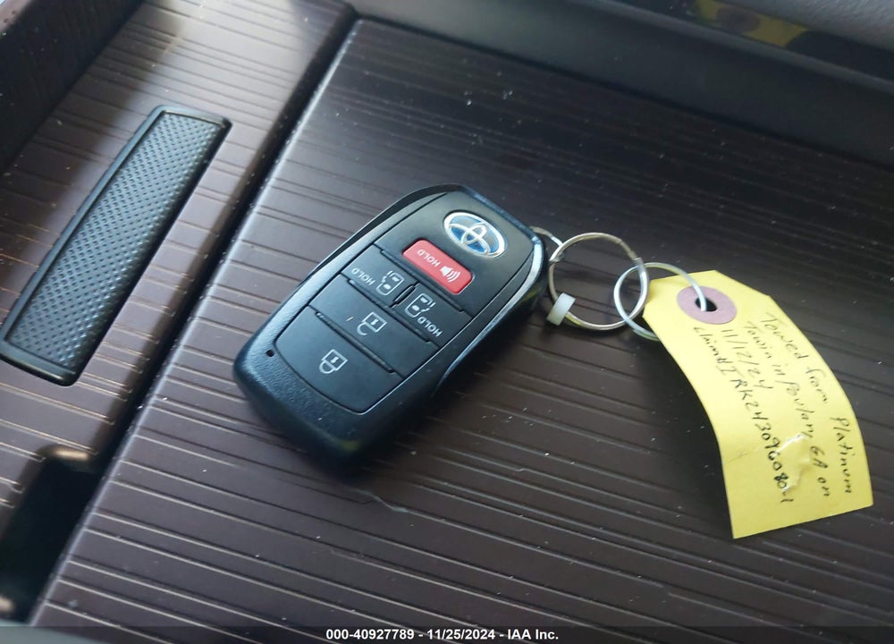 2024 TOYOTA SIENNA LE VIN: 5TDKSKFC4RS135833