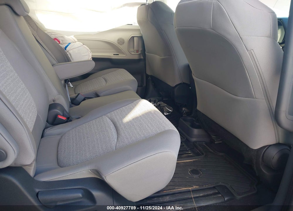 2024 TOYOTA SIENNA LE VIN: 5TDKSKFC4RS135833