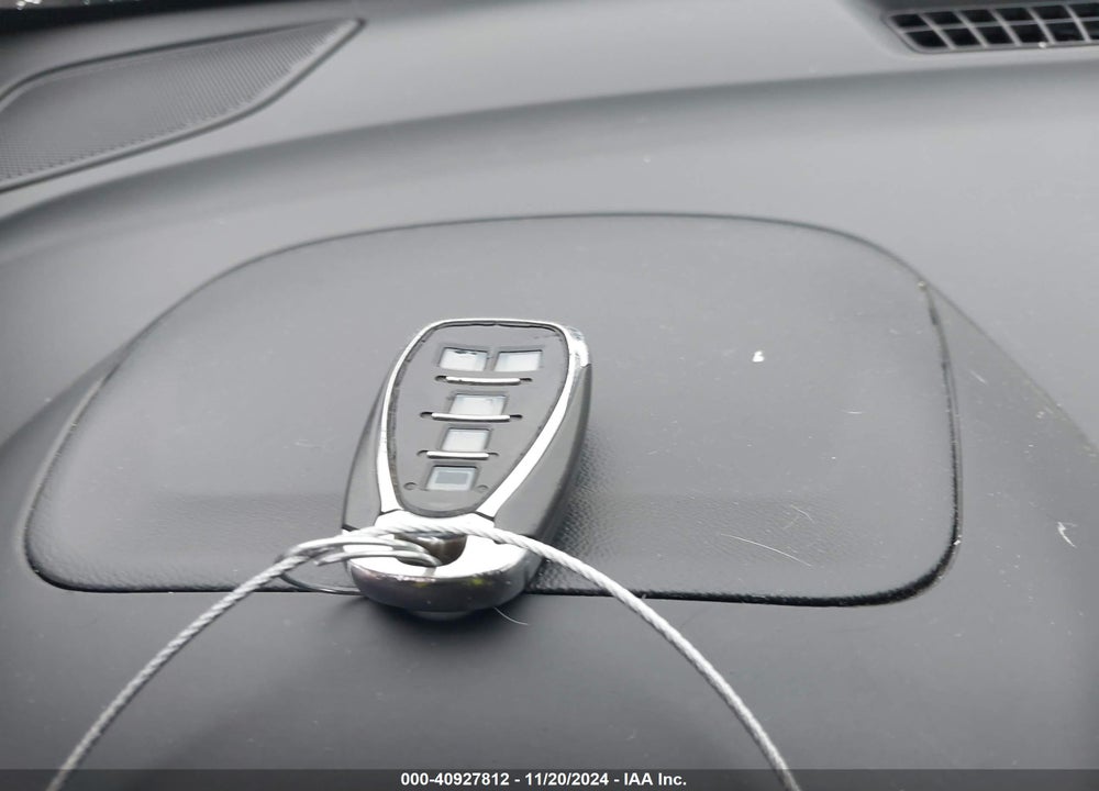 2018 CHEVROLET EQUINOX LT VIN: 2GNAXKEX3J6333777
