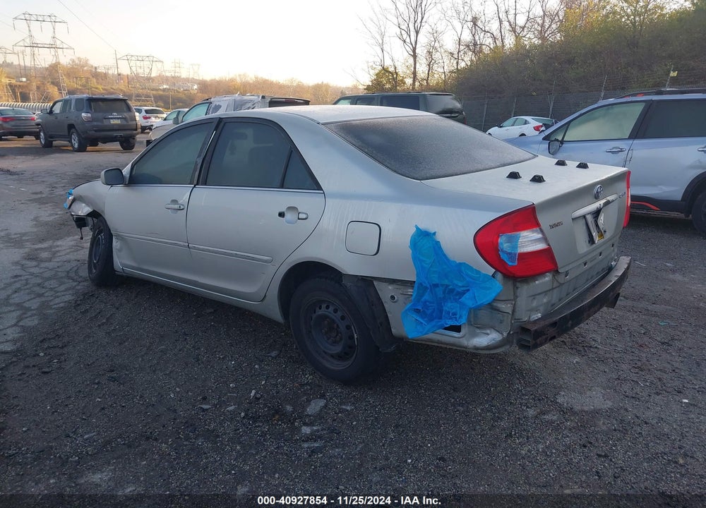 2002 TOYOTA CAMRY LE VIN: 4T1BE32K32U611447