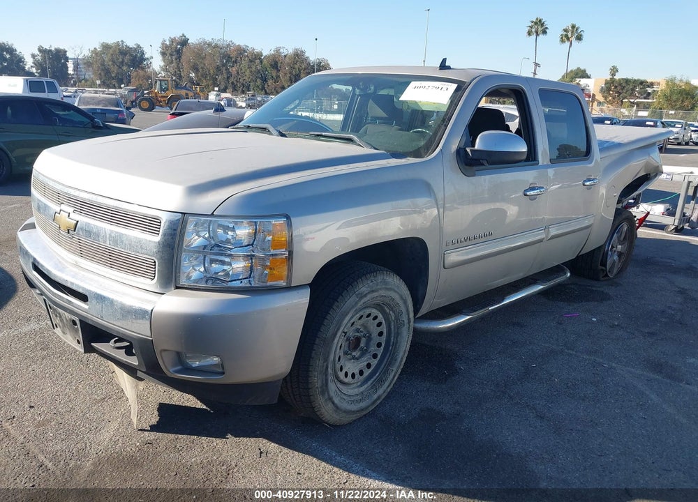 2009 CHEVROLET SILVERADO 1500 LT VIN: 3GCEC230X9G156060