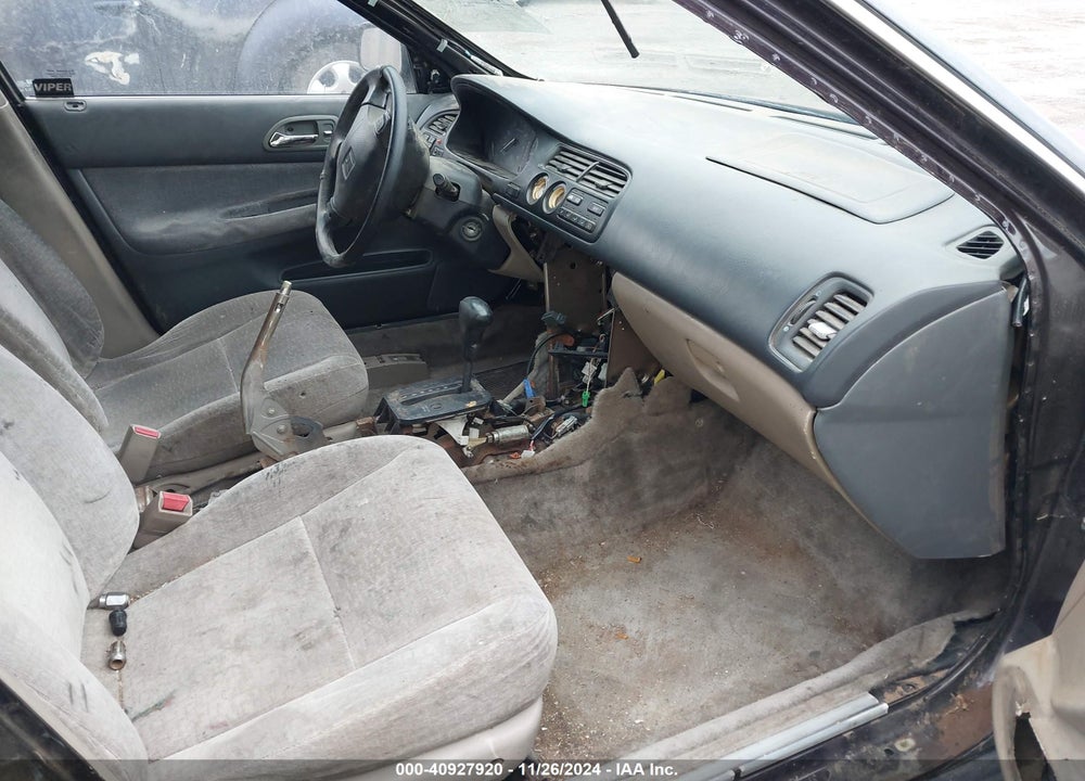1997 HONDA ACCORD SE VIN: 1HGCD5601VA199407