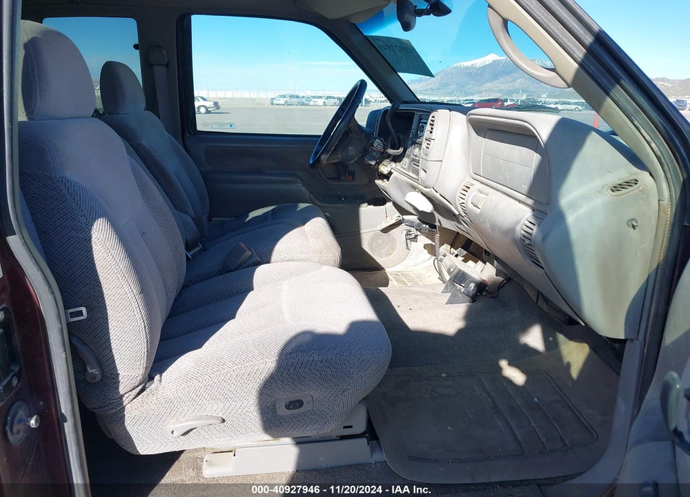 1998 CHEVROLET K1500 FLEETSIDE VIN: 1GCEK19R8WR157173
