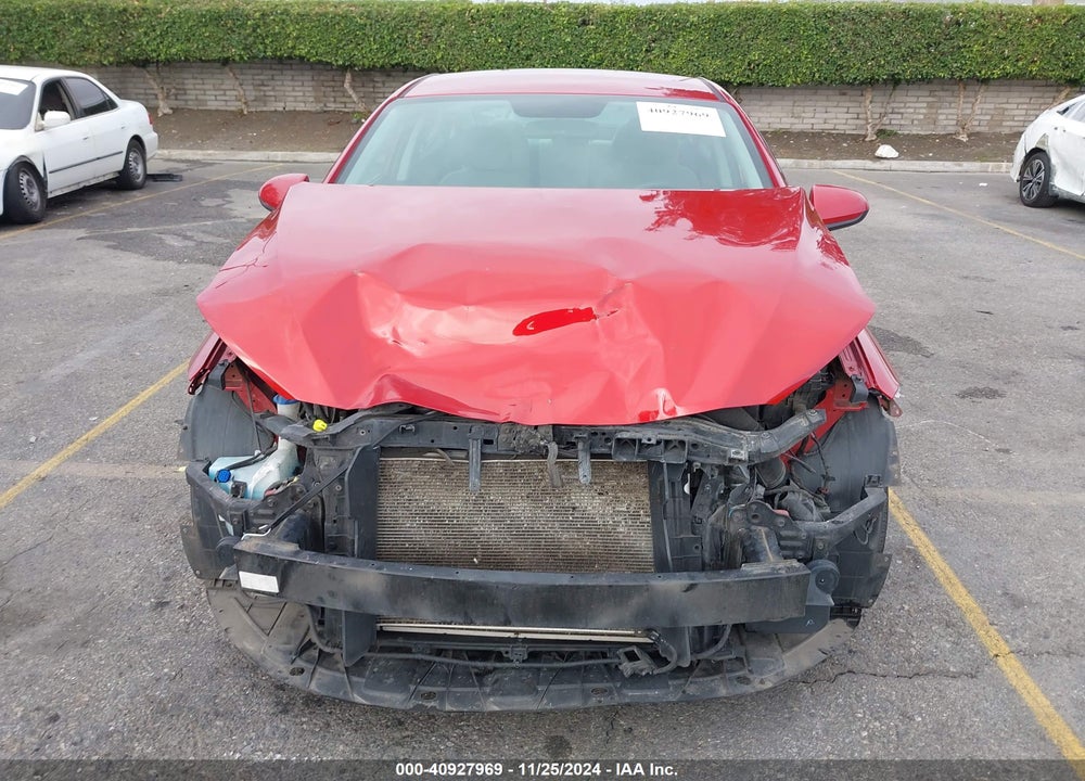2018 HYUNDAI ELANTRA VIN: 5NPD84LF8JH226292