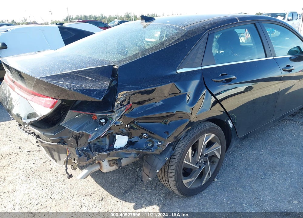 2024 HYUNDAI ELANTRA SEL VIN: KMHLS4DG1RU687335