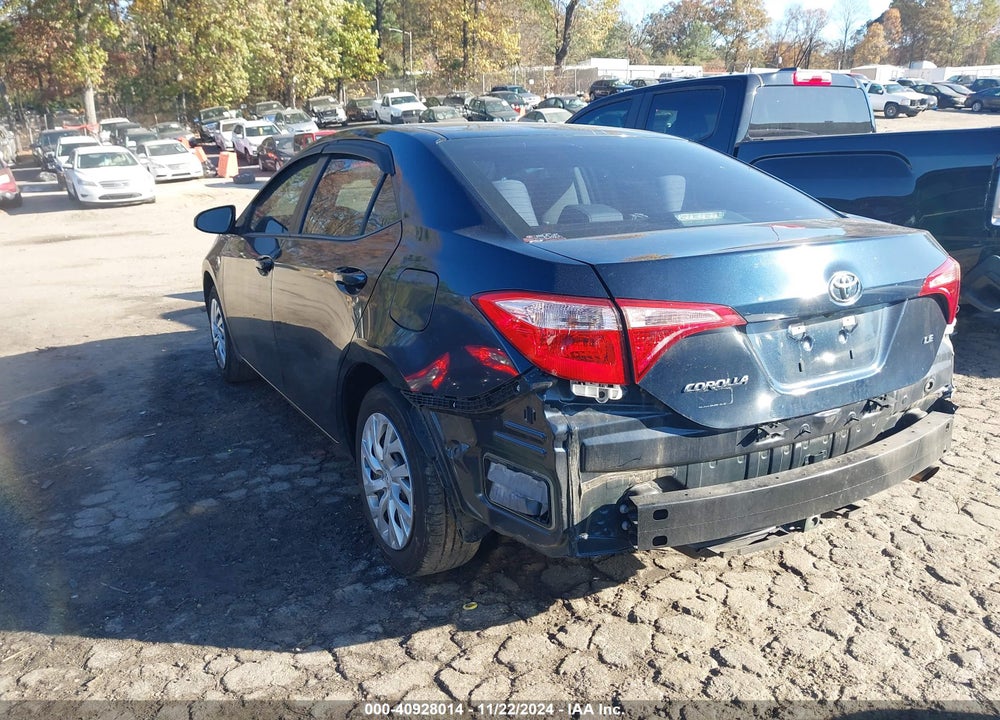 2018 TOYOTA COROLLA LE VIN: 5YFBURHE7JP759365