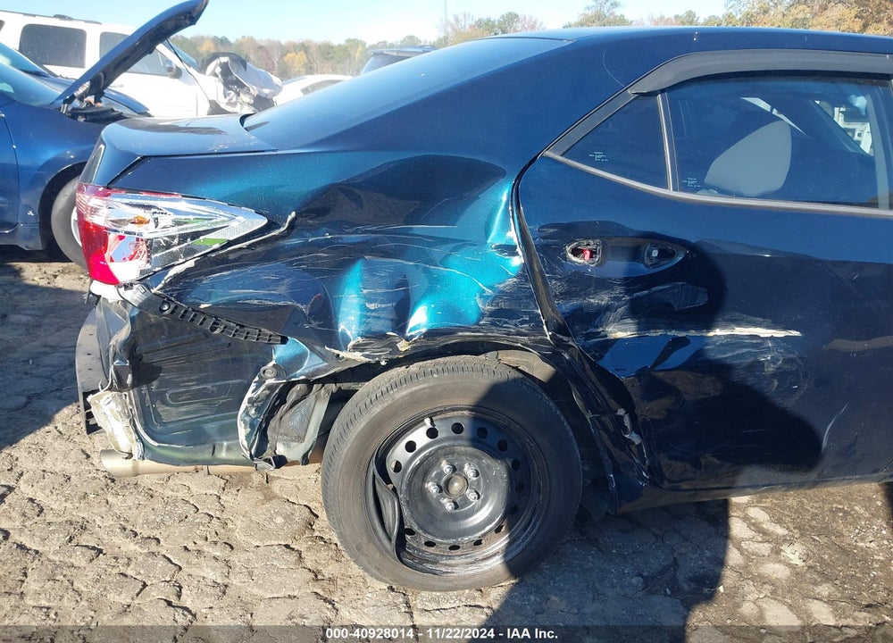 2018 TOYOTA COROLLA LE VIN: 5YFBURHE7JP759365