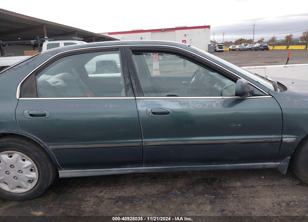1997 HONDA ACCORD LX VIN: 1HGCD5637VA265601