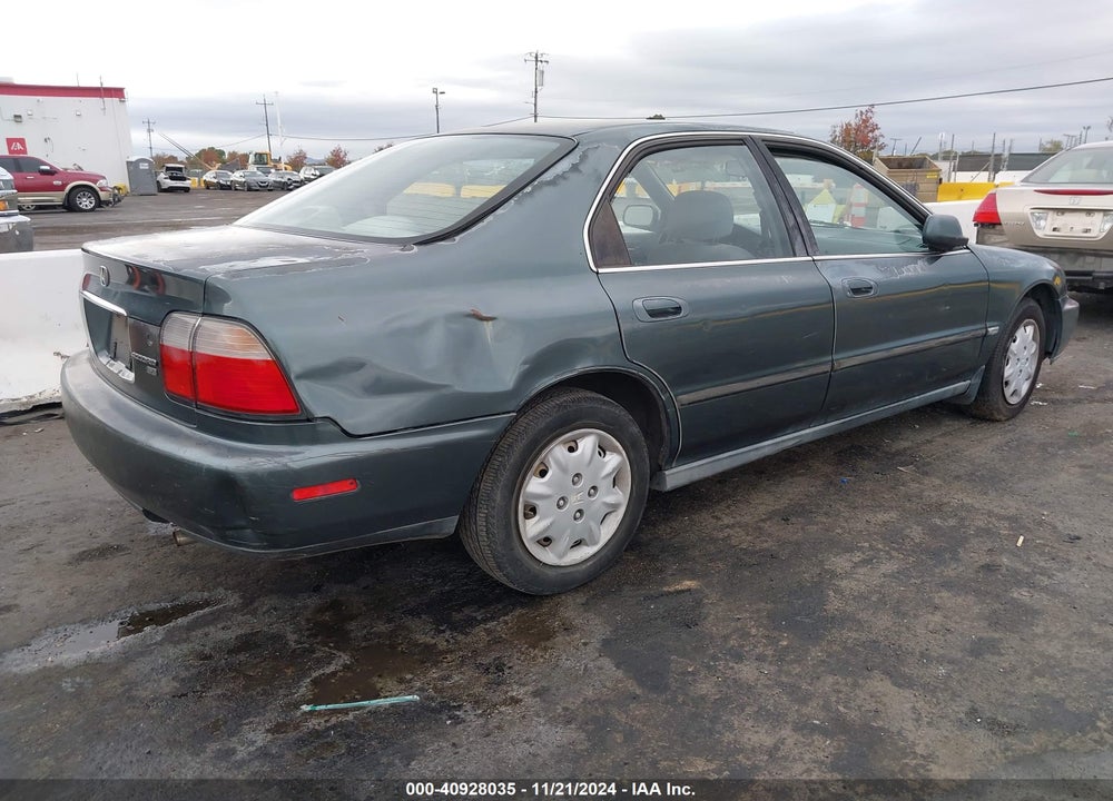 1997 HONDA ACCORD LX VIN: 1HGCD5637VA265601