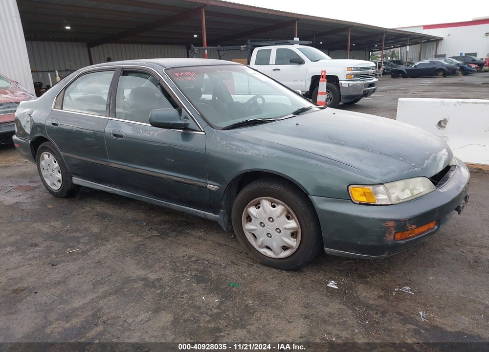 1997 HONDA ACCORD LX VIN: 1HGCD5637VA265601