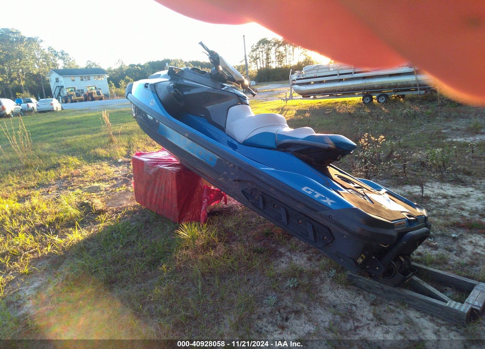 2020 SEADOO PERSONAL WATERCRAFT VIN: YDV12824I920