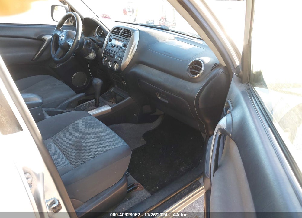 2005 TOYOTA RAV4 VIN: JTEHD20V756039246