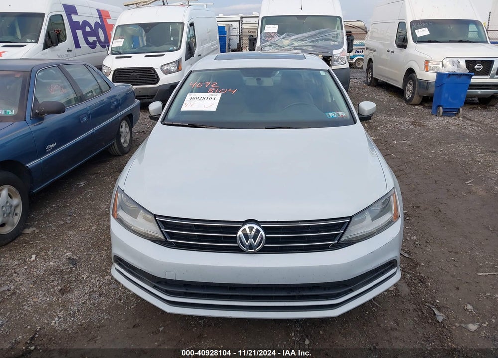 2017 VOLKSWAGEN JETTA 1.4T SE VIN: 3VWDB7AJ3HM381845