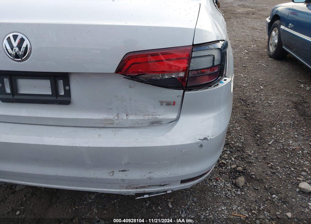 2017 VOLKSWAGEN JETTA 1.4T SE VIN: 3VWDB7AJ3HM381845