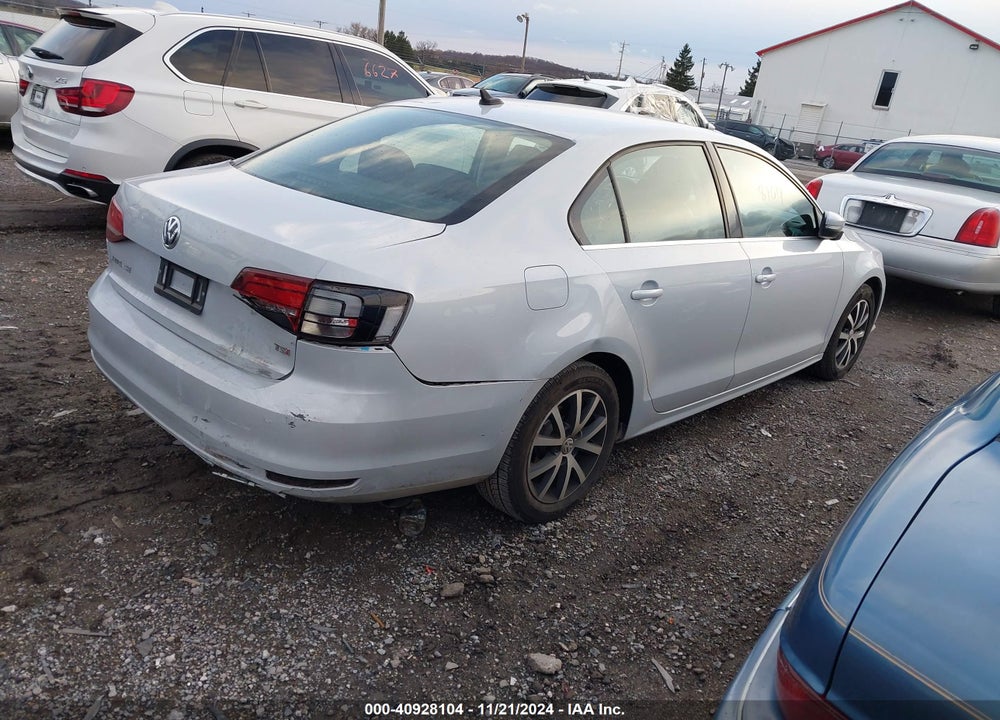 2017 VOLKSWAGEN JETTA 1.4T SE VIN: 3VWDB7AJ3HM381845