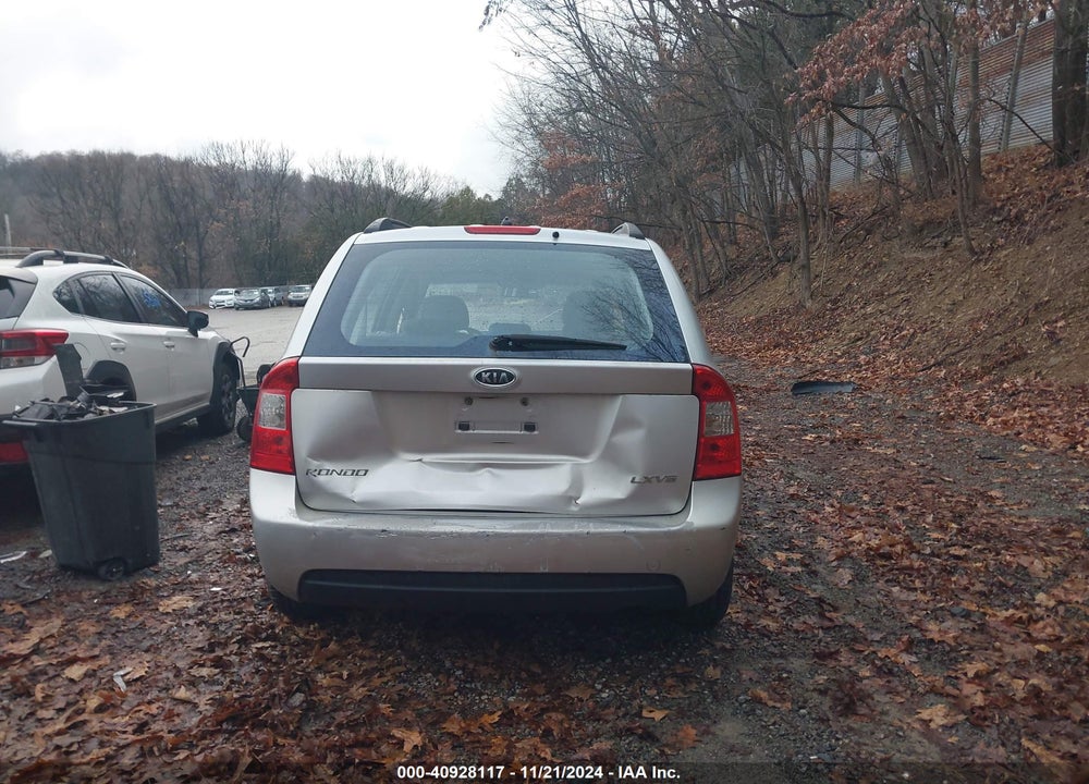 2008 KIA RONDO LX V6 VIN: KNAFG526687137495