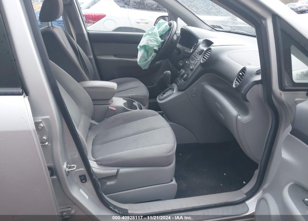 2008 KIA RONDO LX V6 VIN: KNAFG526687137495