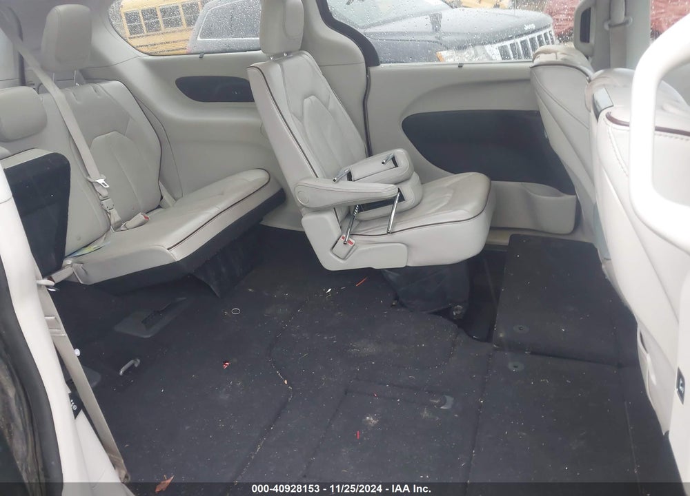 2017 CHRYSLER PACIFICA LIMITED VIN: 2C4RC1GG5HR591502