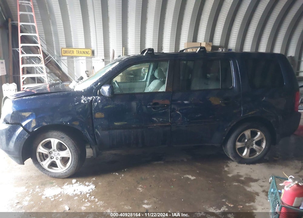 2015 HONDA PILOT EX-L VIN: 5FNYF4H54FB038284