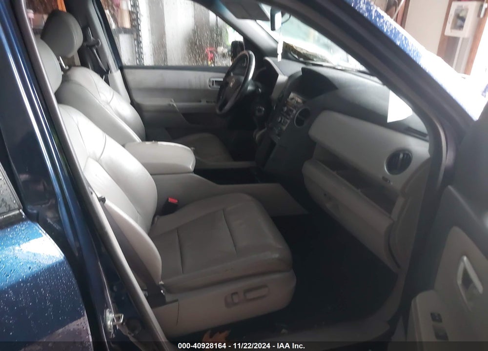 2015 HONDA PILOT EX-L VIN: 5FNYF4H54FB038284
