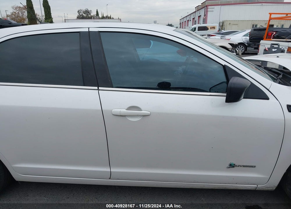 2010 FORD FUSION HYBRID VIN: 3FADP0L30AR114185
