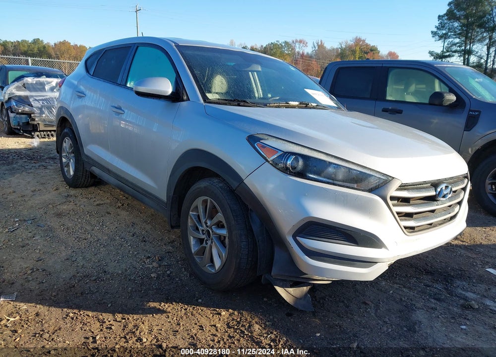 2016 HYUNDAI TUCSON SE VIN: KM8J23A45GU089421