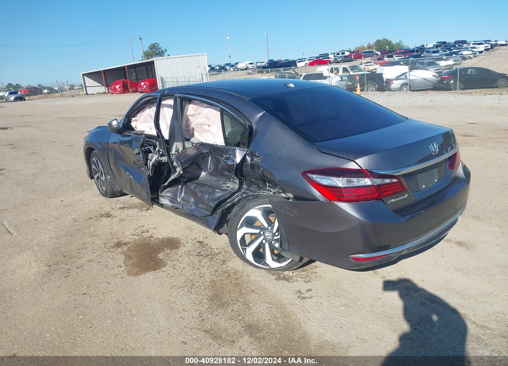 2017 HONDA ACCORD EX VIN: 1HGCR2F79HA303868