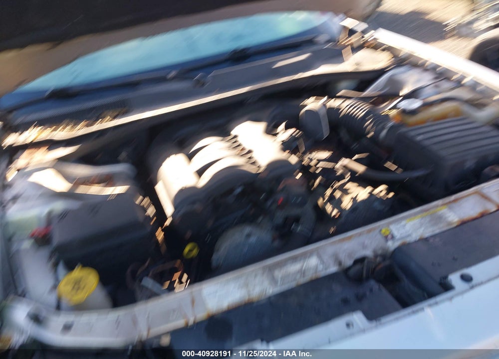 2008 CHRYSLER 300 TOURING VIN: 2C3KA53G08H273558