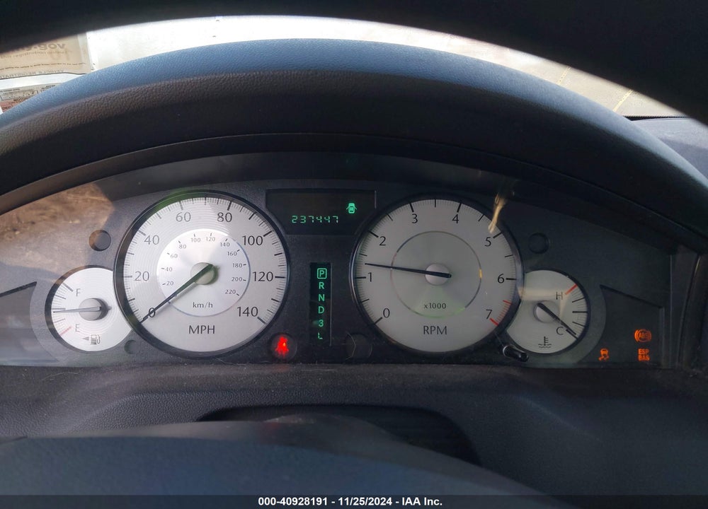 2008 CHRYSLER 300 TOURING VIN: 2C3KA53G08H273558
