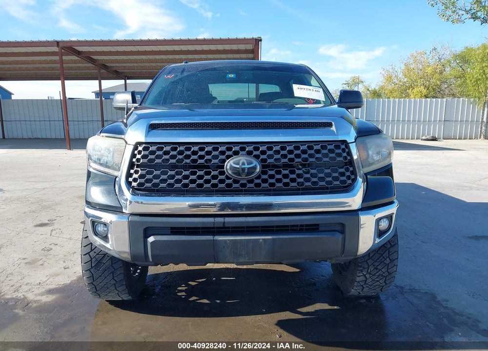 2018 TOYOTA TUNDRA SR5 4.6L V8 VIN: 5TFEM5F18JX131046