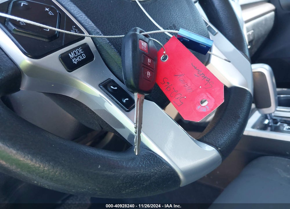 2018 TOYOTA TUNDRA SR5 4.6L V8 VIN: 5TFEM5F18JX131046