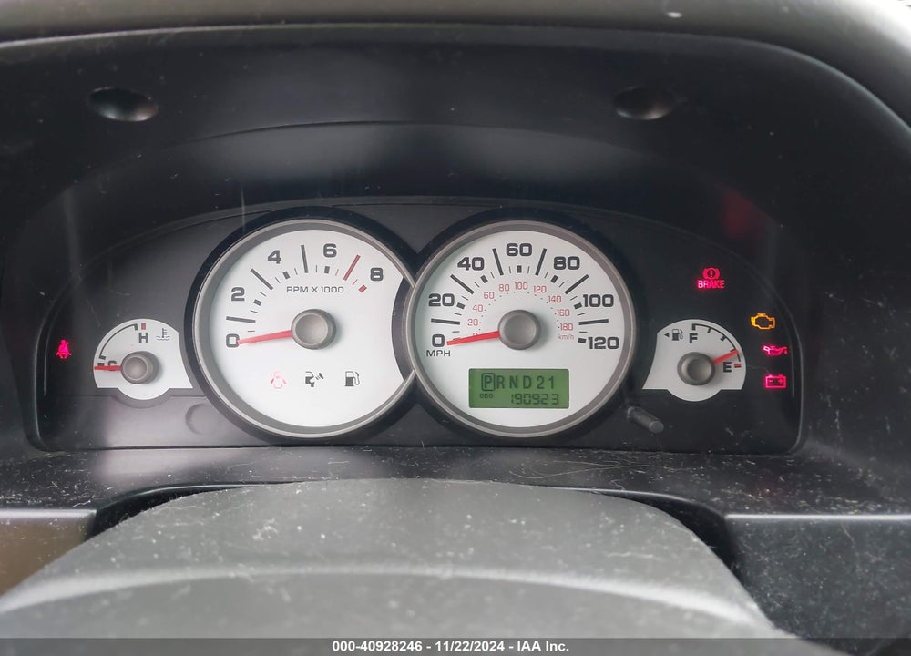 2005 FORD ESCAPE XLT VIN: 1FMCU93155KC21787