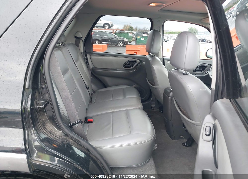 2005 FORD ESCAPE XLT VIN: 1FMCU93155KC21787