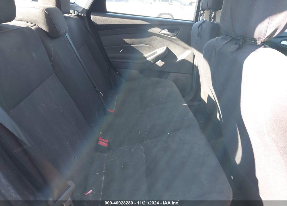 2018 FORD FOCUS SE VIN: 1FADP3F24JL207102